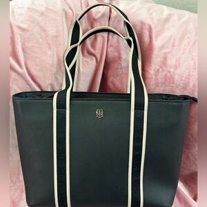 Tommy Hilfiger Tote